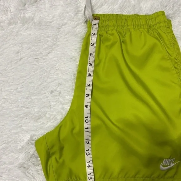 NIKE MEN GREEN WOVEN FLOW LINED SHORT PANTS.SIZE-LARGE. - Picture 5 of 14